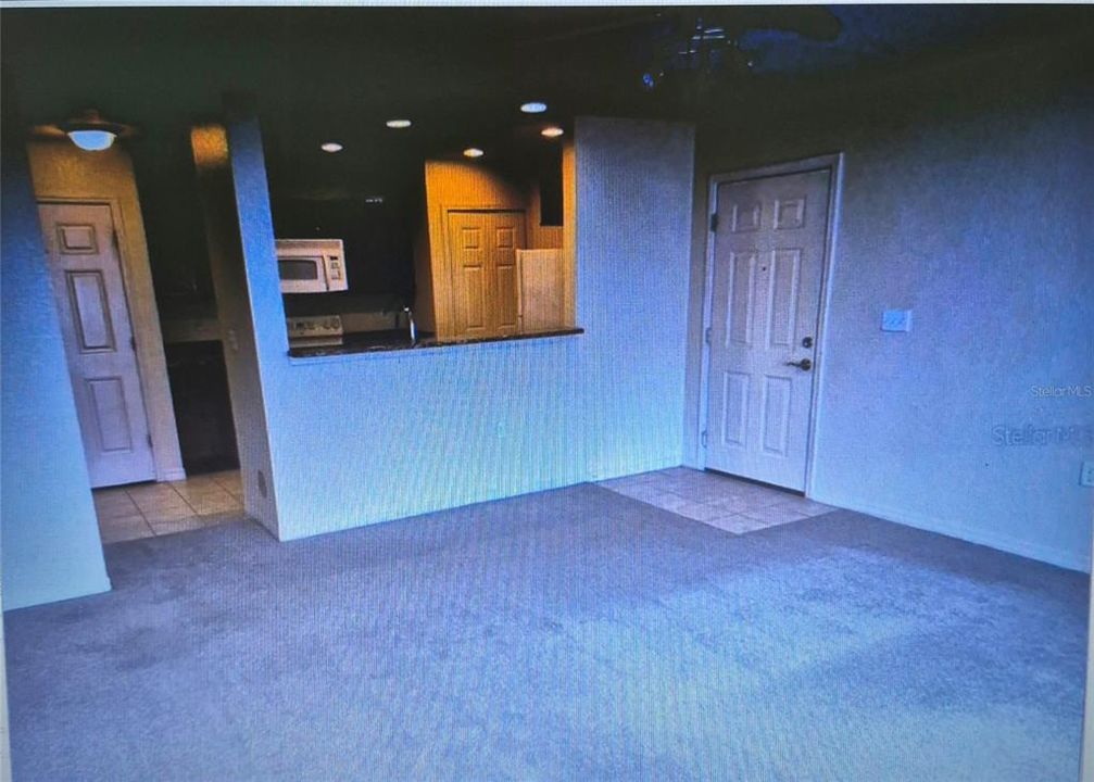 For Rent: $1,400 (1 beds, 1 baths, 781 Square Feet)