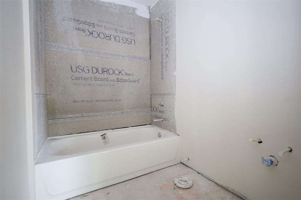 For Sale: $119,000 (4 beds, 2 baths, 1810 Square Feet)