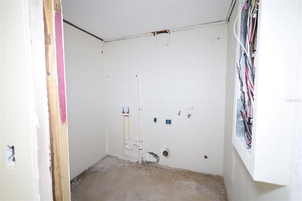 For Sale: $119,000 (4 beds, 2 baths, 1810 Square Feet)