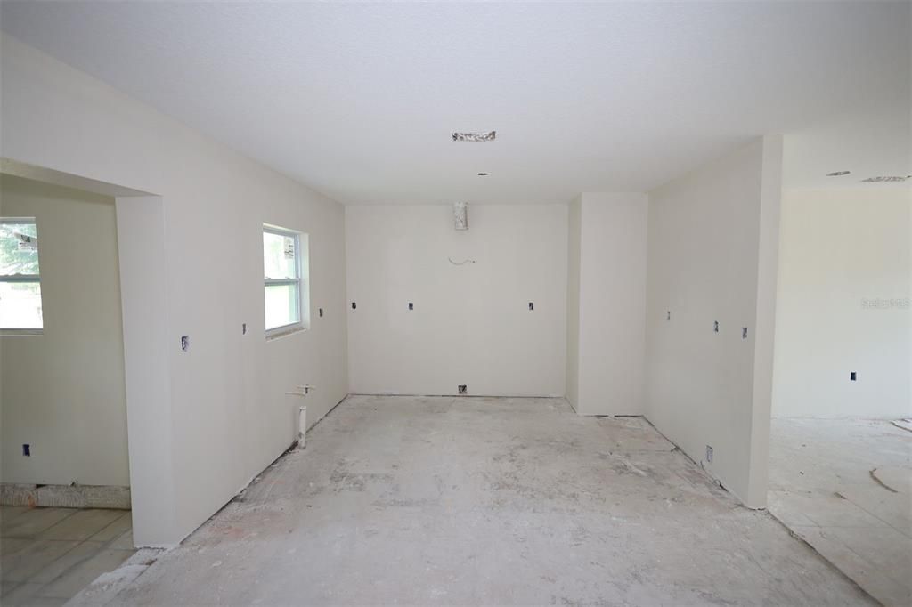 For Sale: $119,000 (4 beds, 2 baths, 1810 Square Feet)