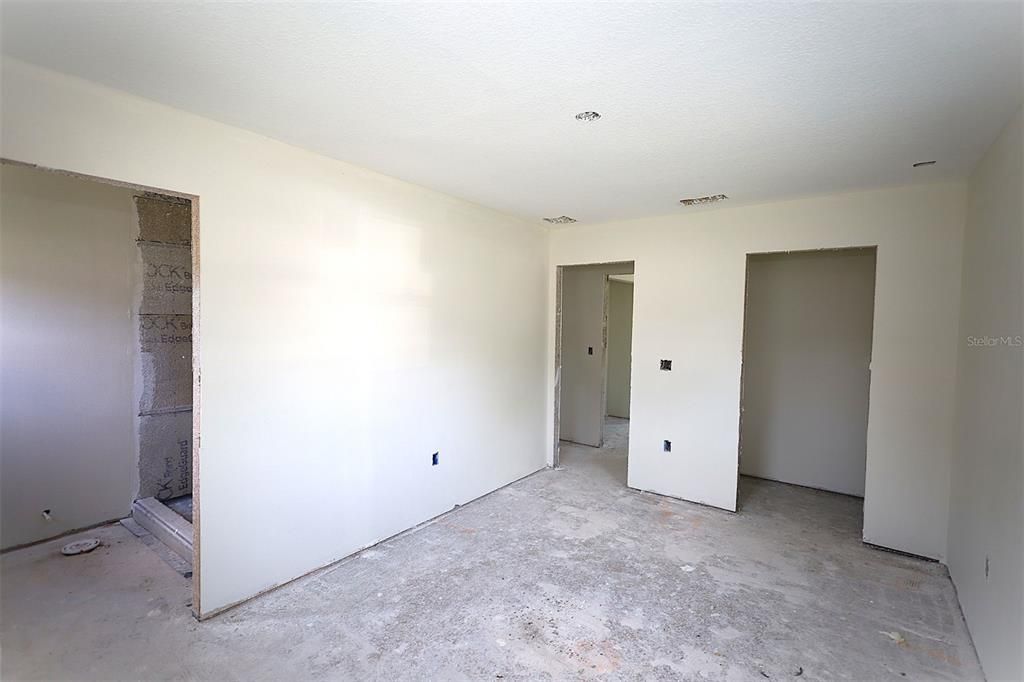 For Sale: $119,000 (4 beds, 2 baths, 1810 Square Feet)