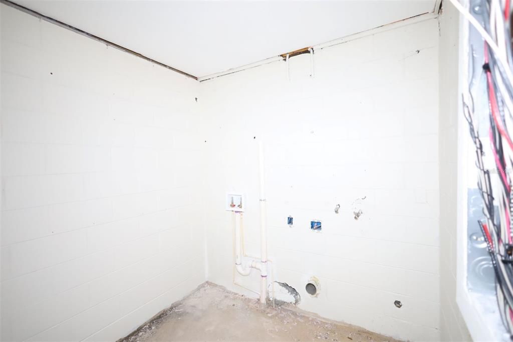 For Sale: $119,000 (4 beds, 2 baths, 1810 Square Feet)