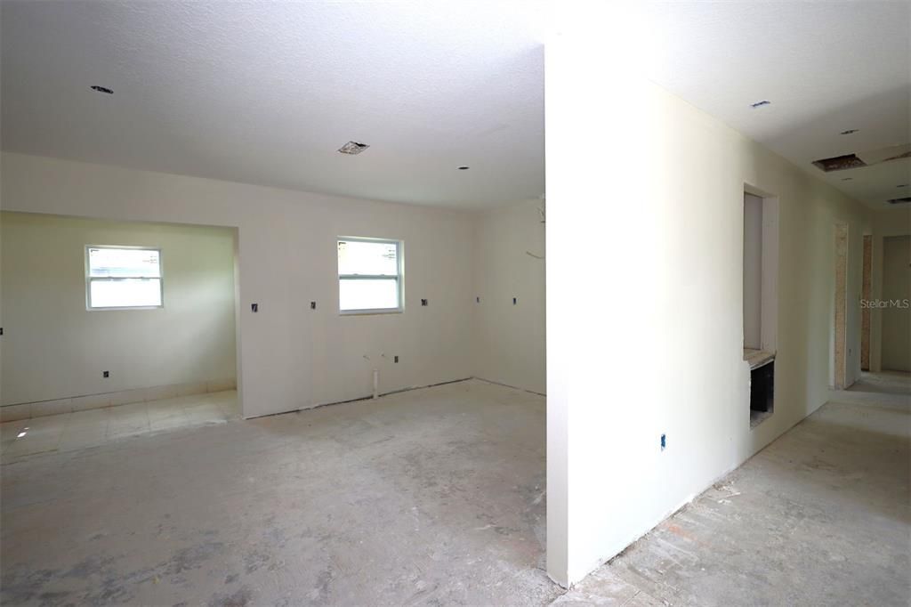 For Sale: $119,000 (4 beds, 2 baths, 1810 Square Feet)