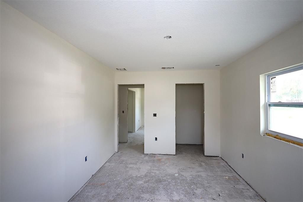 For Sale: $119,000 (4 beds, 2 baths, 1810 Square Feet)