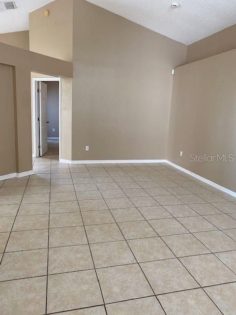 В аренду: $1,950 (3 спален, 2 ванн, 1592 Квадратных фут)