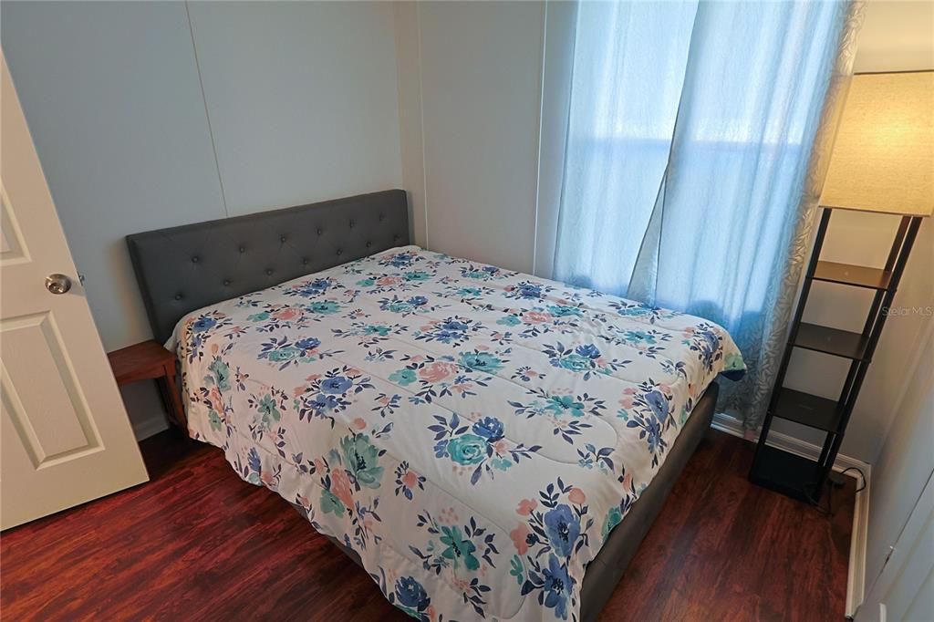 На продажу: $145,000 (2 спален, 2 ванн, 1038 Квадратных фут)