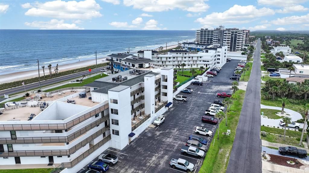 На продажу: $385,000 (2 спален, 2 ванн, 1201 Квадратных фут)