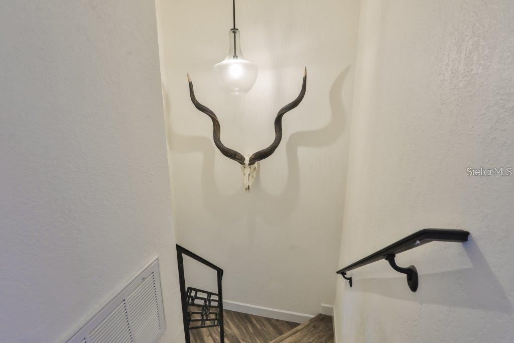 For Rent: $2,495 (2 beds, 2 baths, 1170 Square Feet)