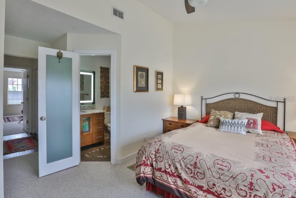 For Rent: $2,495 (2 beds, 2 baths, 1170 Square Feet)