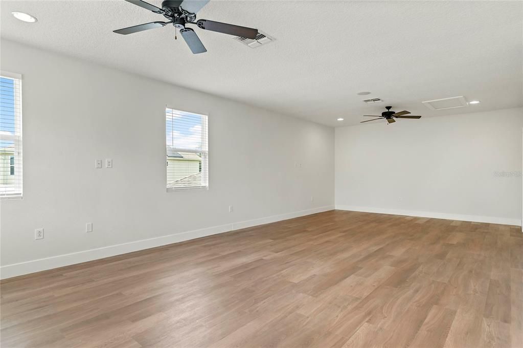 В аренду: $4,800 (4 спален, 3 ванн, 3451 Квадратных фут)