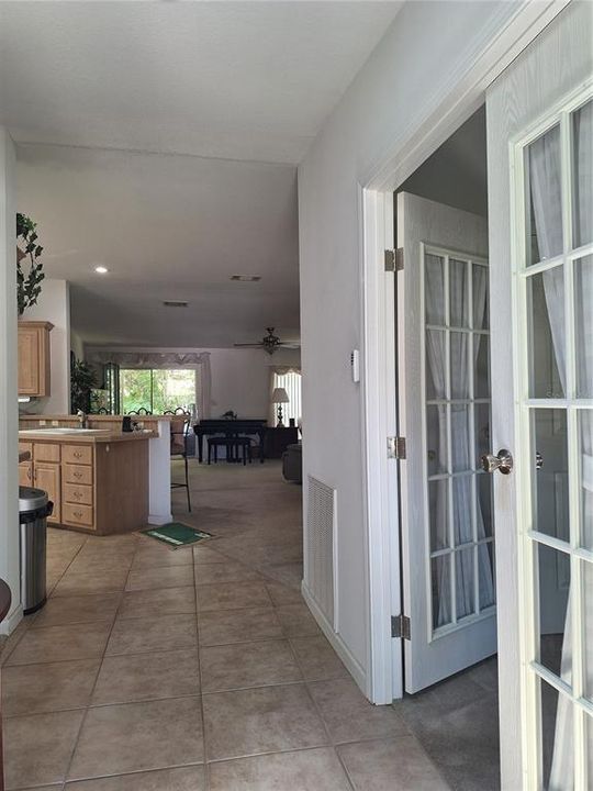 En Venta: $299,000 (2 camas, 2 baños, 1932 Pies cuadrados)