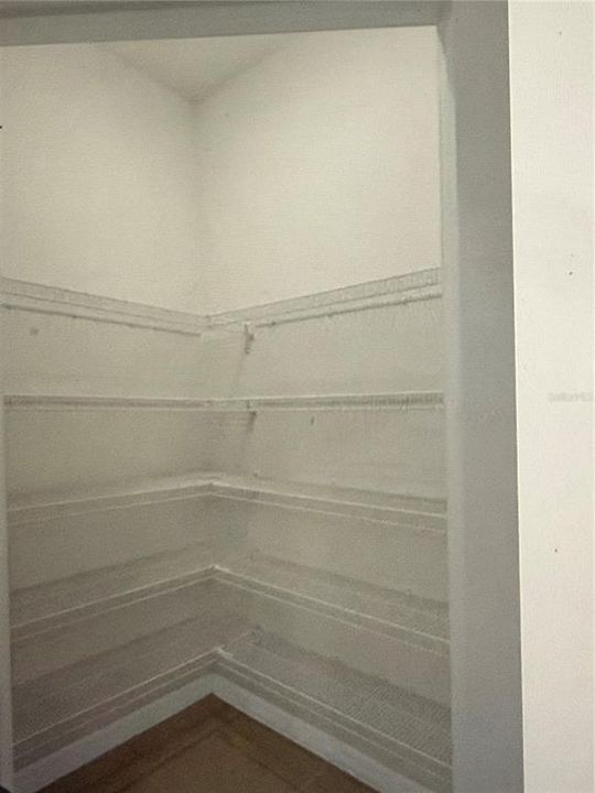 На продажу: $425,000 (4 спален, 2 ванн, 2057 Квадратных фут)