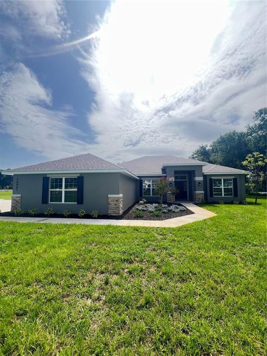 En Venta: $552,850 (4 camas, 2 baños, 2330 Pies cuadrados)
