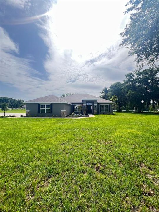 En Venta: $552,850 (4 camas, 2 baños, 2330 Pies cuadrados)