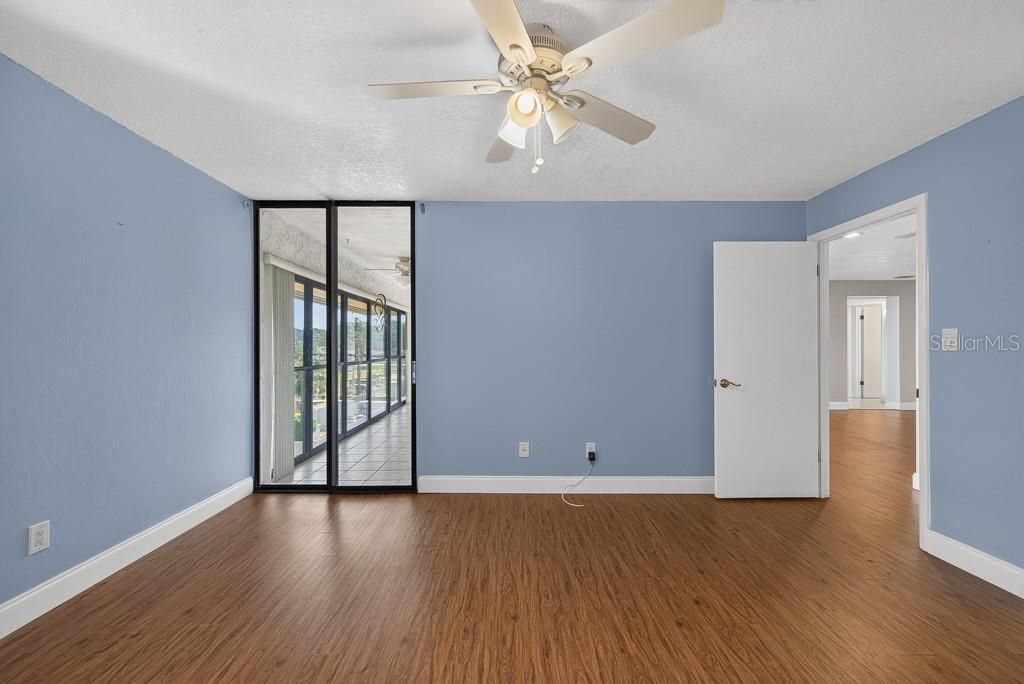 For Sale: $230,000 (3 beds, 2 baths, 1415 Square Feet)