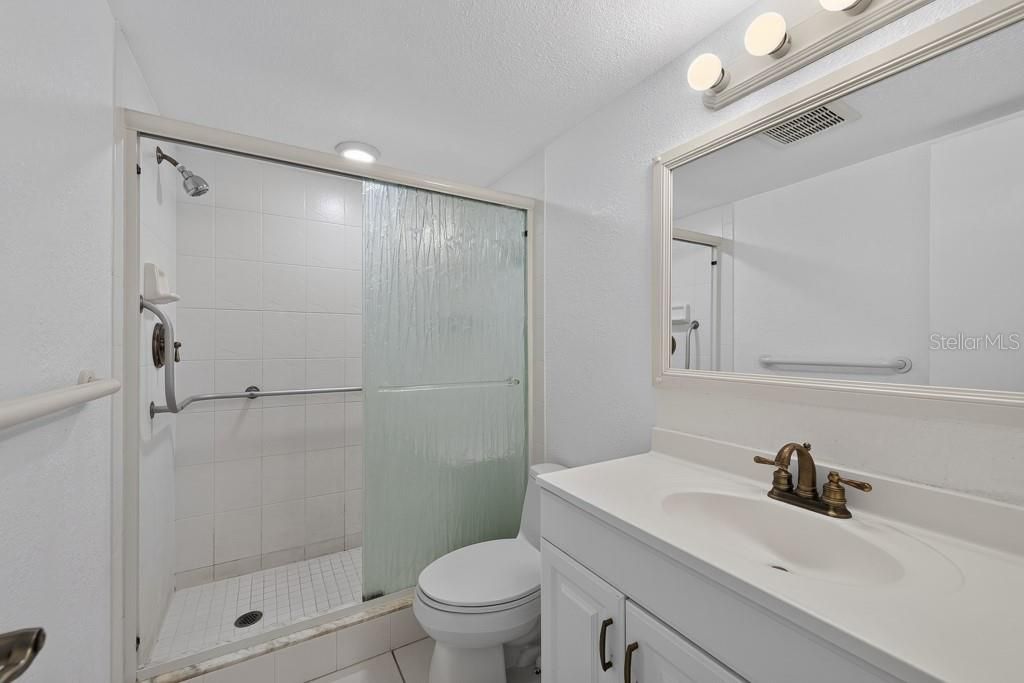For Sale: $230,000 (3 beds, 2 baths, 1415 Square Feet)