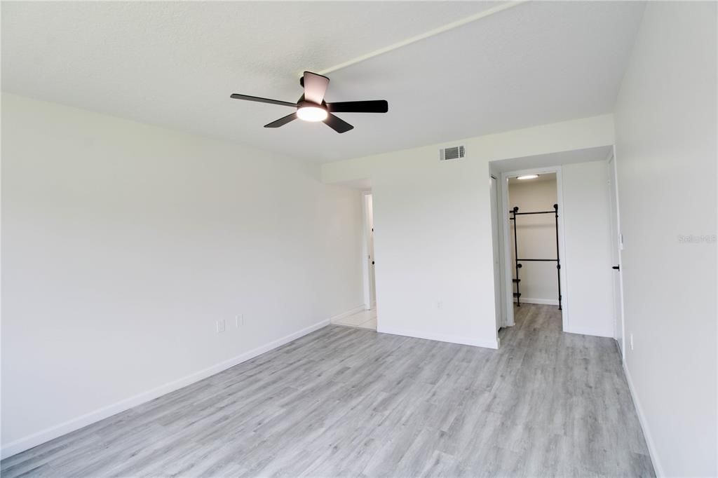В аренду: $1,695 (2 спален, 2 ванн, 1001 Квадратных фут)