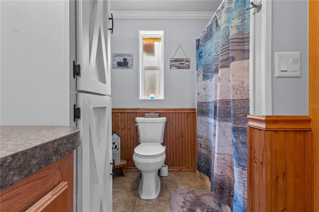 На продажу: $325,000 (3 спален, 2 ванн, 1920 Квадратных фут)