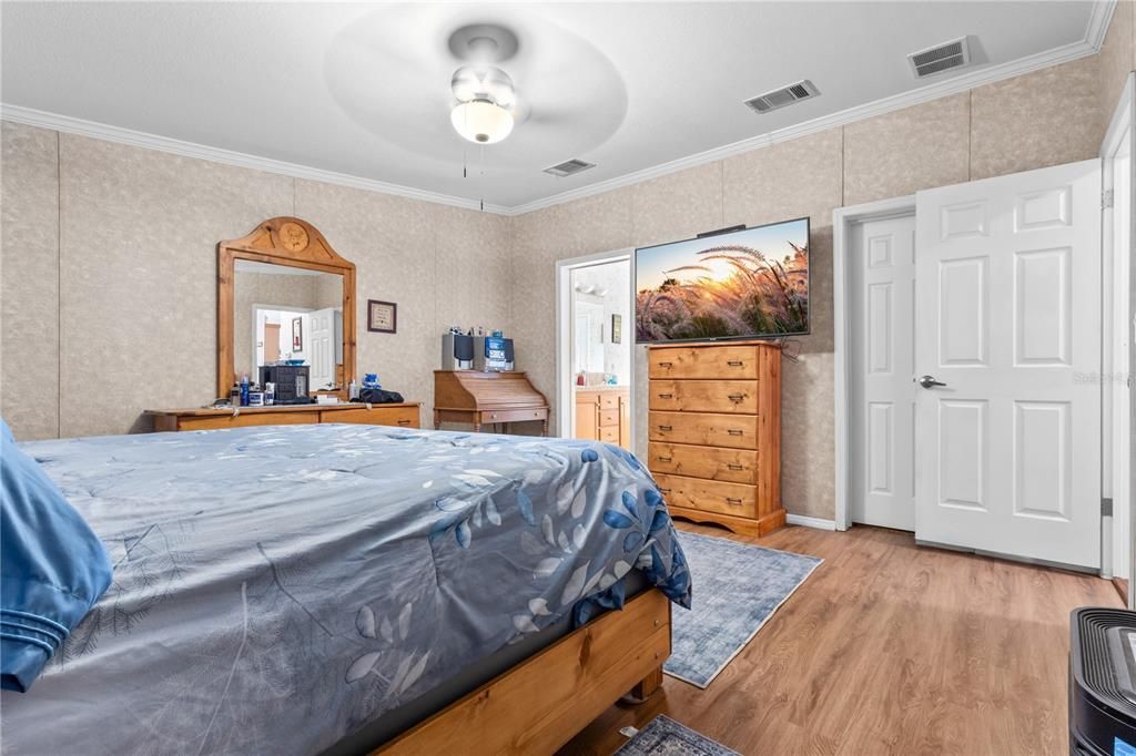 На продажу: $325,000 (3 спален, 2 ванн, 1920 Квадратных фут)