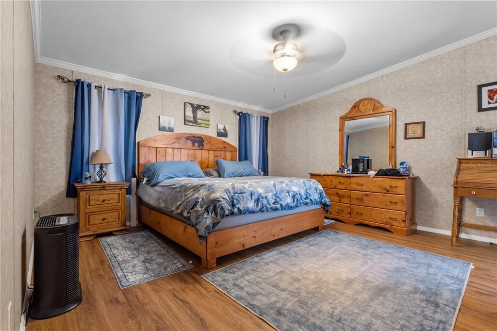 На продажу: $325,000 (3 спален, 2 ванн, 1920 Квадратных фут)