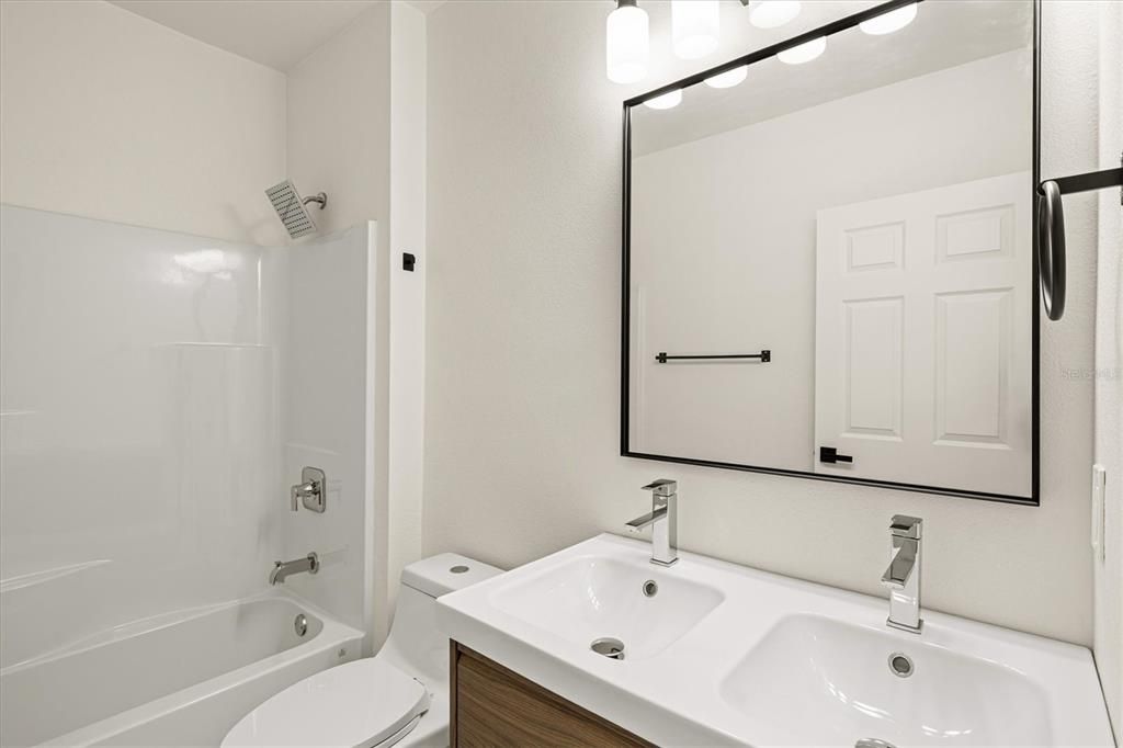 Active With Contract: $300,000 (4 beds, 2 baths, 1404 Square Feet)
