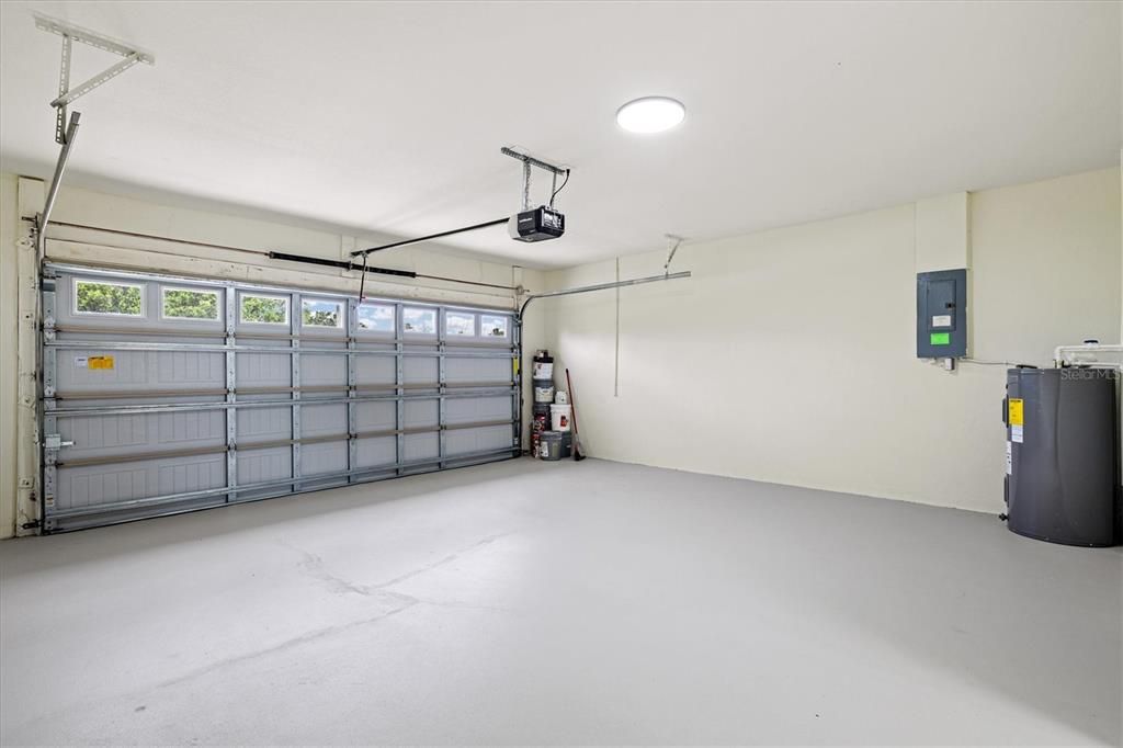 Active With Contract: $300,000 (4 beds, 2 baths, 1404 Square Feet)