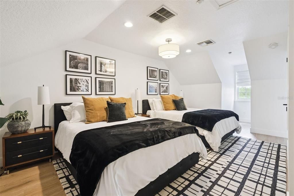 For Sale: $875,000 (3 beds, 2 baths, 2158 Square Feet)