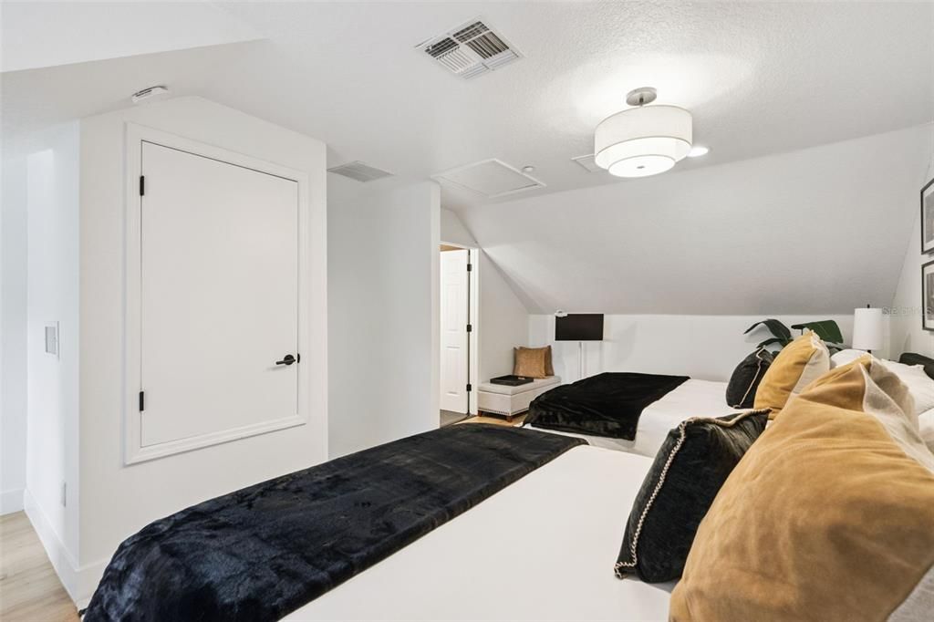 For Sale: $875,000 (3 beds, 2 baths, 2158 Square Feet)