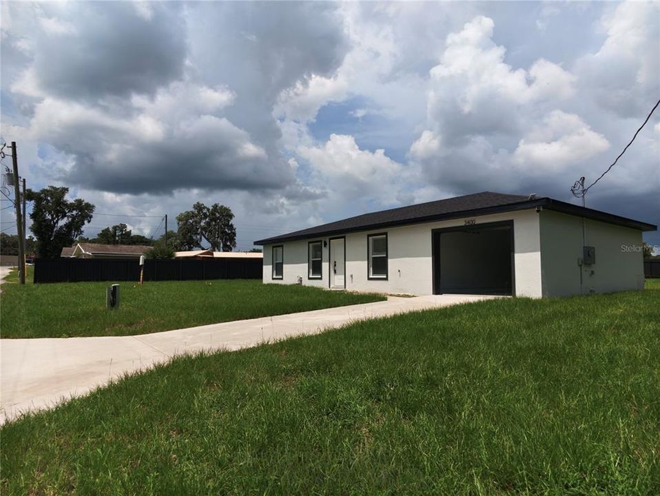 For Sale: $259,500 (3 beds, 2 baths, 1011 Square Feet)