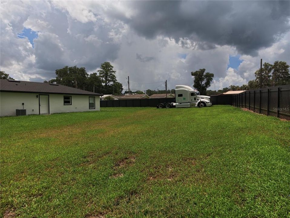 For Sale: $259,500 (3 beds, 2 baths, 1011 Square Feet)