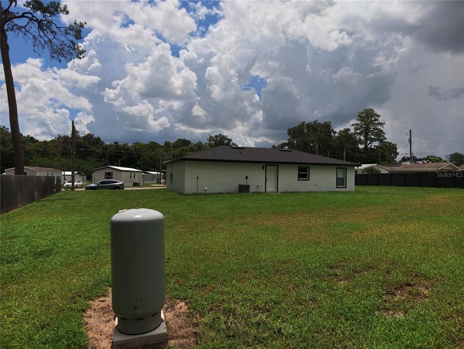 For Sale: $259,500 (3 beds, 2 baths, 1011 Square Feet)