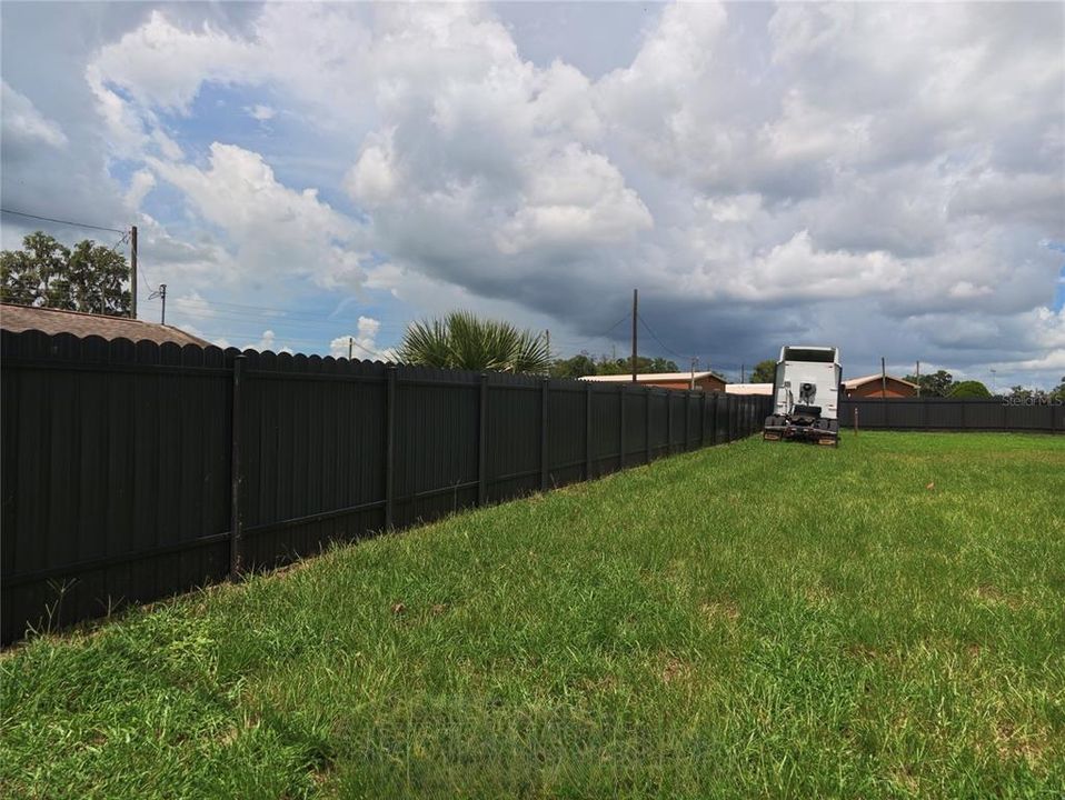 For Sale: $259,500 (3 beds, 2 baths, 1011 Square Feet)