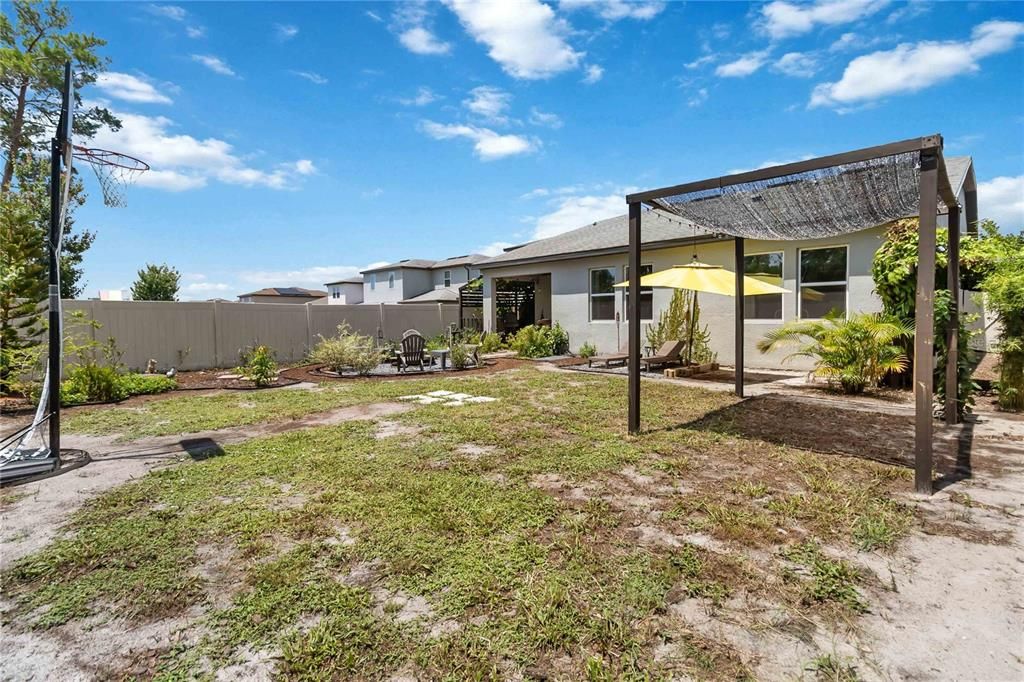 For Sale: $469,900 (4 beds, 2 baths, 1854 Square Feet)