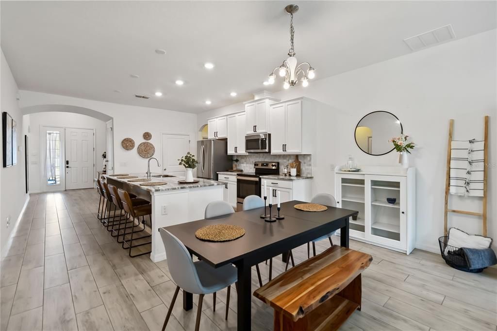 For Sale: $469,900 (4 beds, 2 baths, 1854 Square Feet)