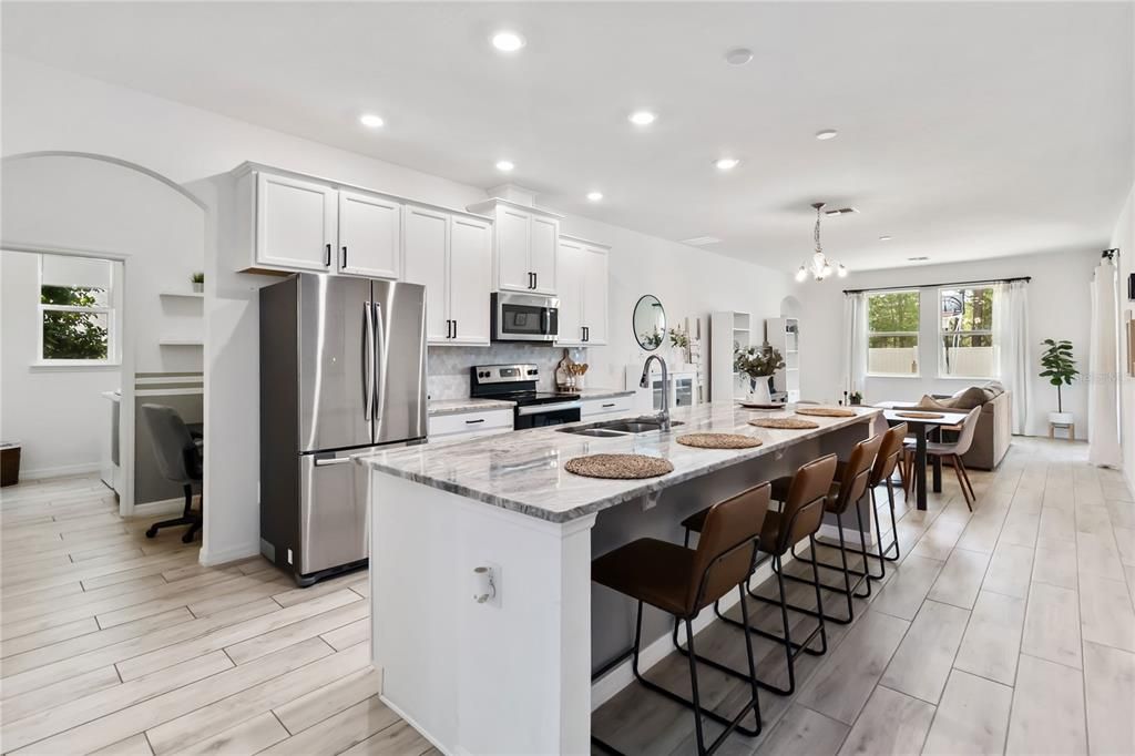 For Sale: $469,900 (4 beds, 2 baths, 1854 Square Feet)