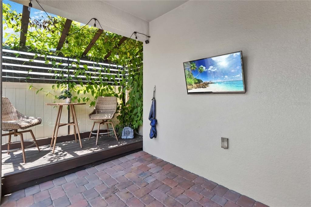 For Sale: $469,900 (4 beds, 2 baths, 1854 Square Feet)