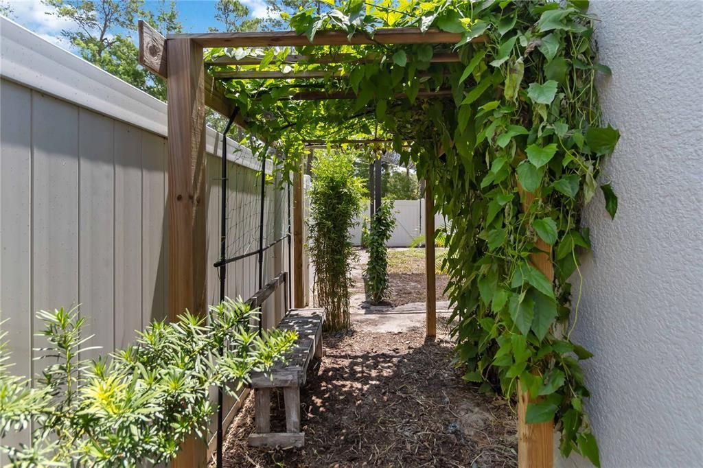 For Sale: $469,900 (4 beds, 2 baths, 1854 Square Feet)