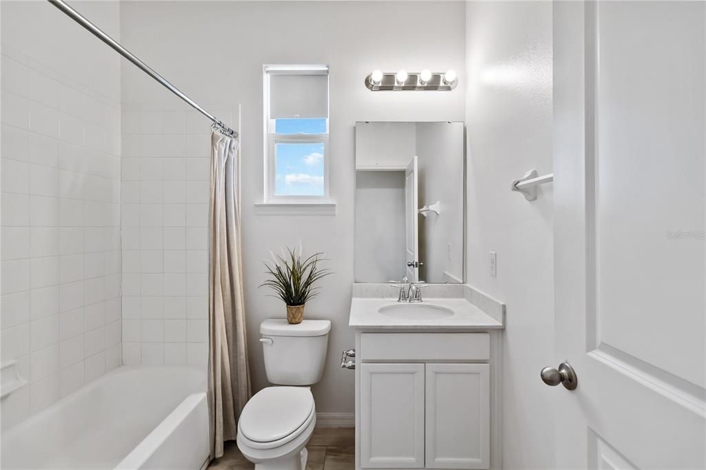 For Sale: $469,900 (4 beds, 2 baths, 1854 Square Feet)