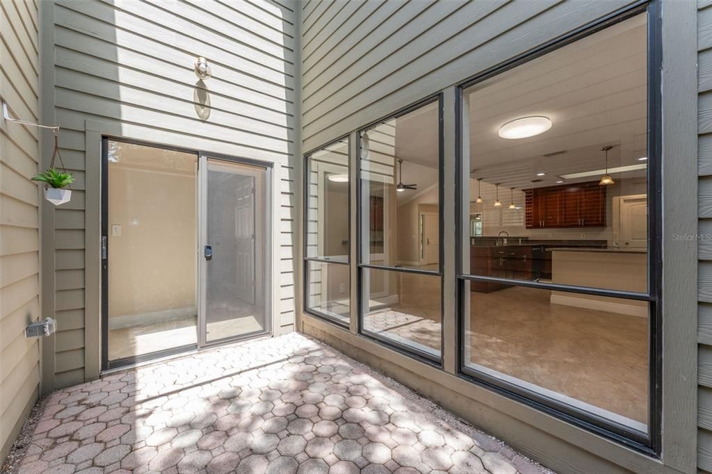 В аренду: $2,350 (3 спален, 2 ванн, 1515 Квадратных фут)