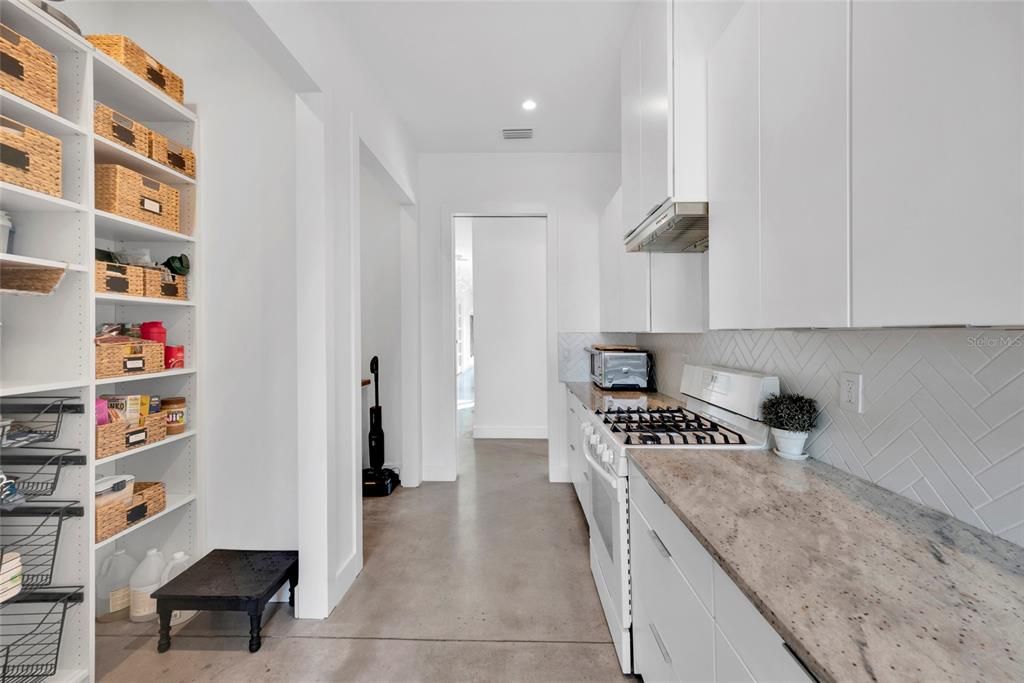 For Sale: $1,879,000 (4 beds, 3 baths, 4561 Square Feet)