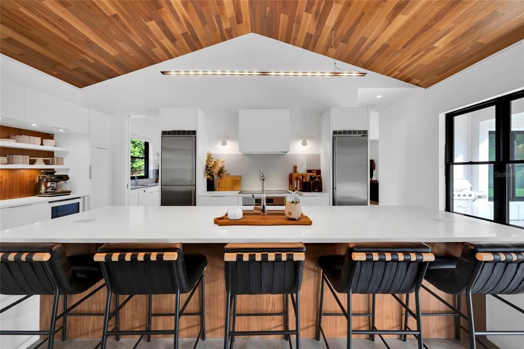 For Sale: $1,879,000 (4 beds, 3 baths, 4561 Square Feet)