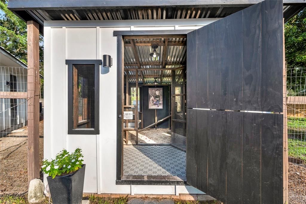 For Sale: $1,879,000 (4 beds, 3 baths, 4561 Square Feet)