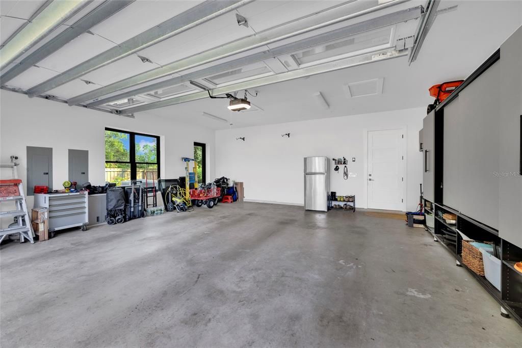 For Sale: $1,879,000 (4 beds, 3 baths, 4561 Square Feet)