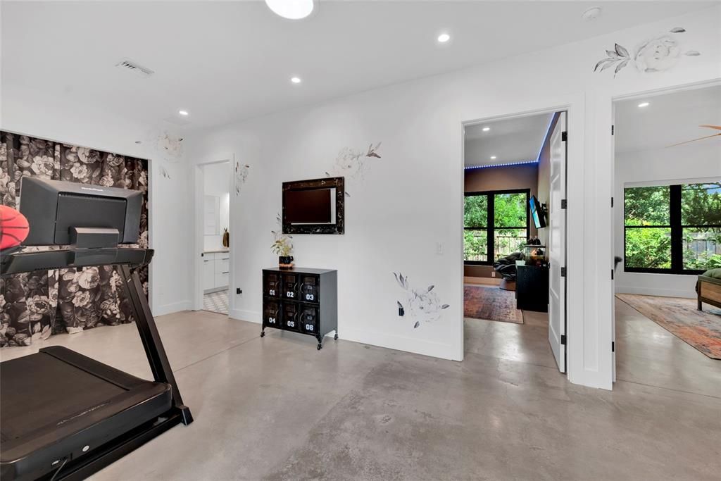 For Sale: $1,879,000 (4 beds, 3 baths, 4561 Square Feet)