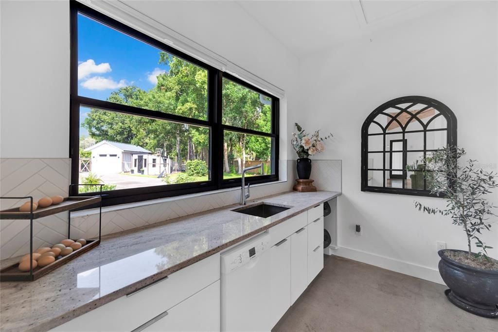 For Sale: $1,879,000 (4 beds, 3 baths, 4561 Square Feet)