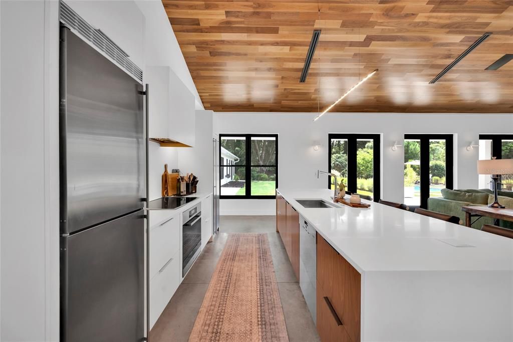 For Sale: $1,879,000 (4 beds, 3 baths, 4561 Square Feet)