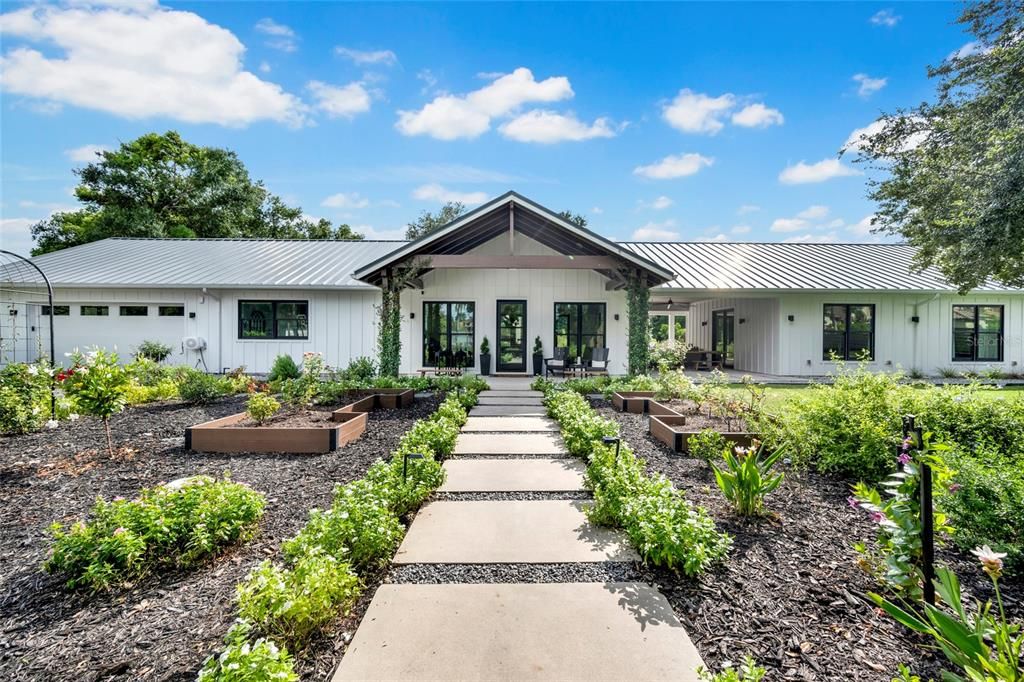 For Sale: $1,879,000 (4 beds, 3 baths, 4561 Square Feet)