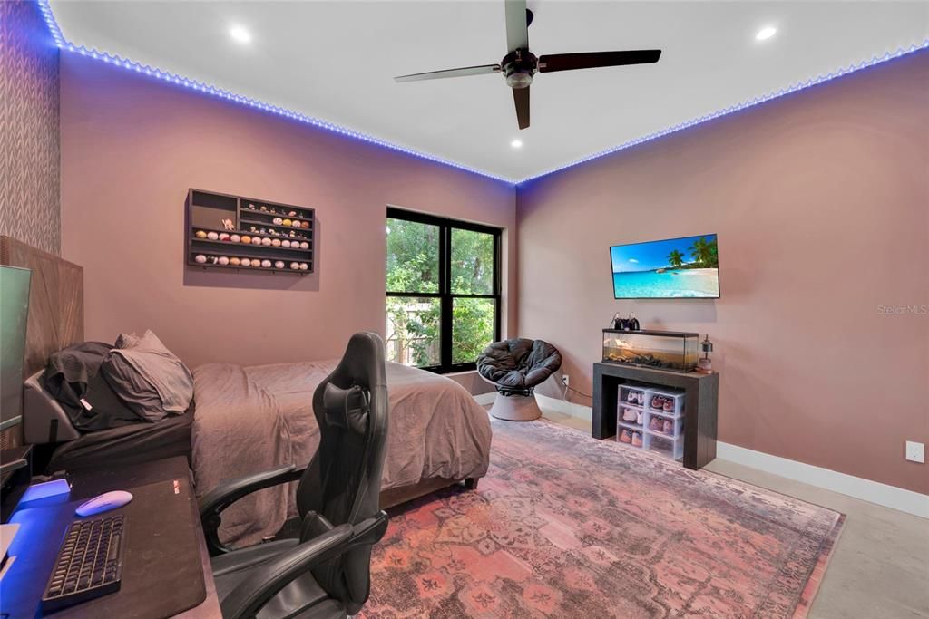 For Sale: $1,879,000 (4 beds, 3 baths, 4561 Square Feet)