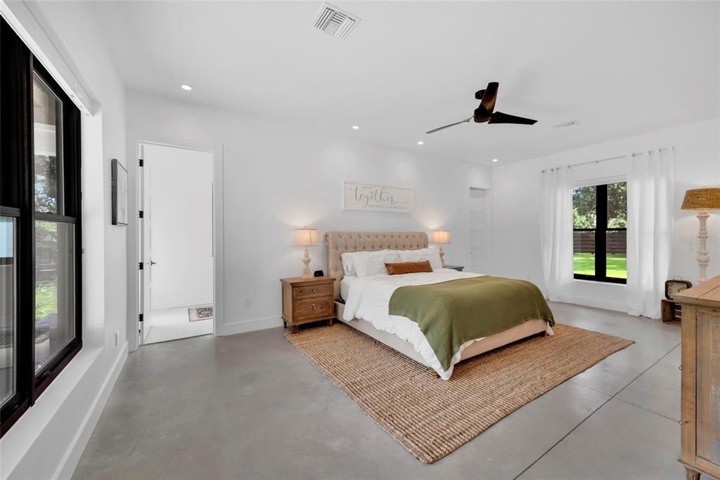 For Sale: $1,879,000 (4 beds, 3 baths, 4561 Square Feet)