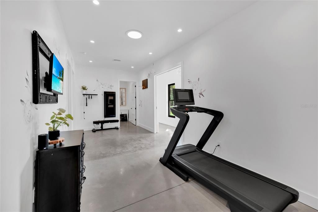 For Sale: $1,879,000 (4 beds, 3 baths, 4561 Square Feet)